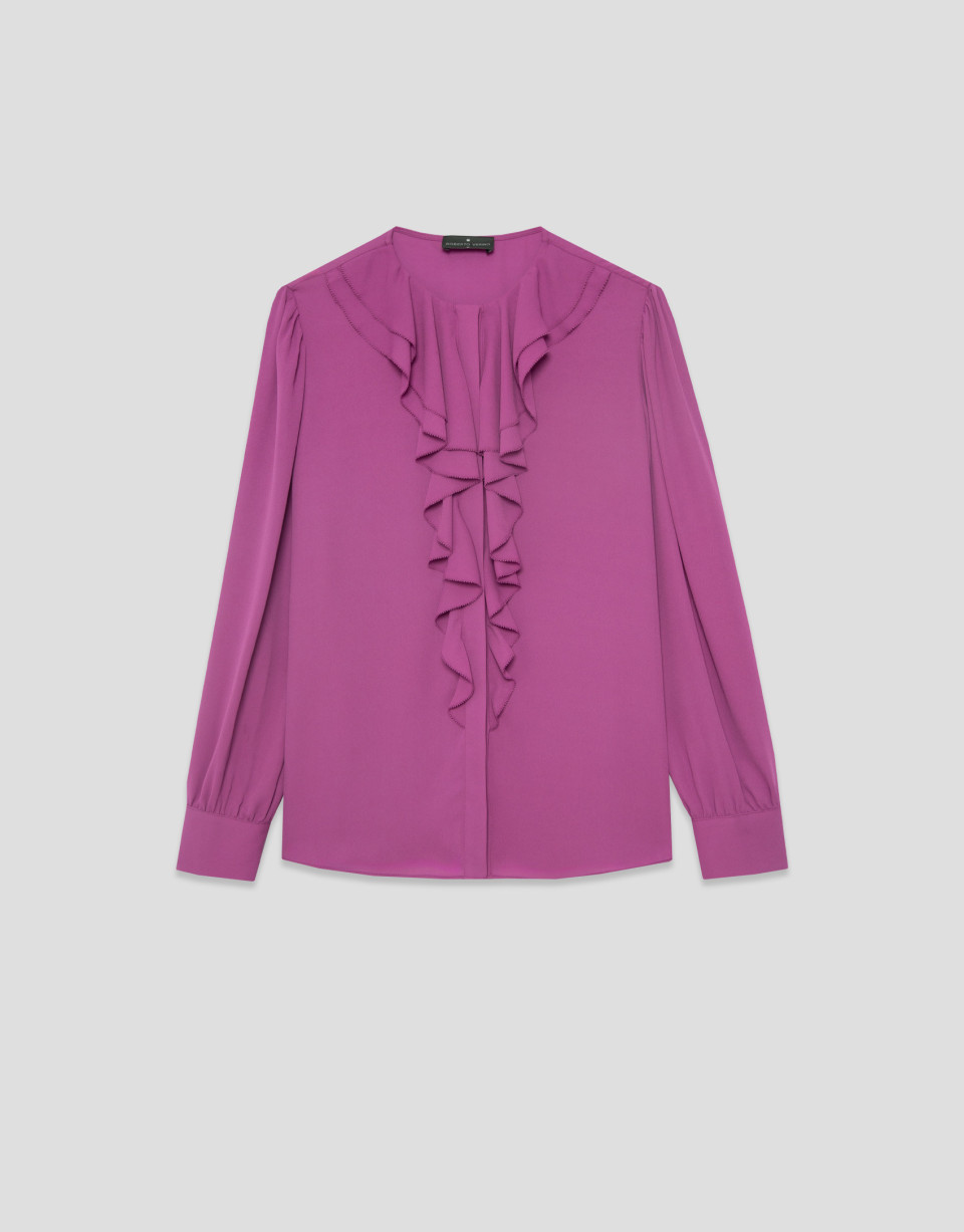 Pink fluid blouse with ruffles on the chest | Roberto Verino