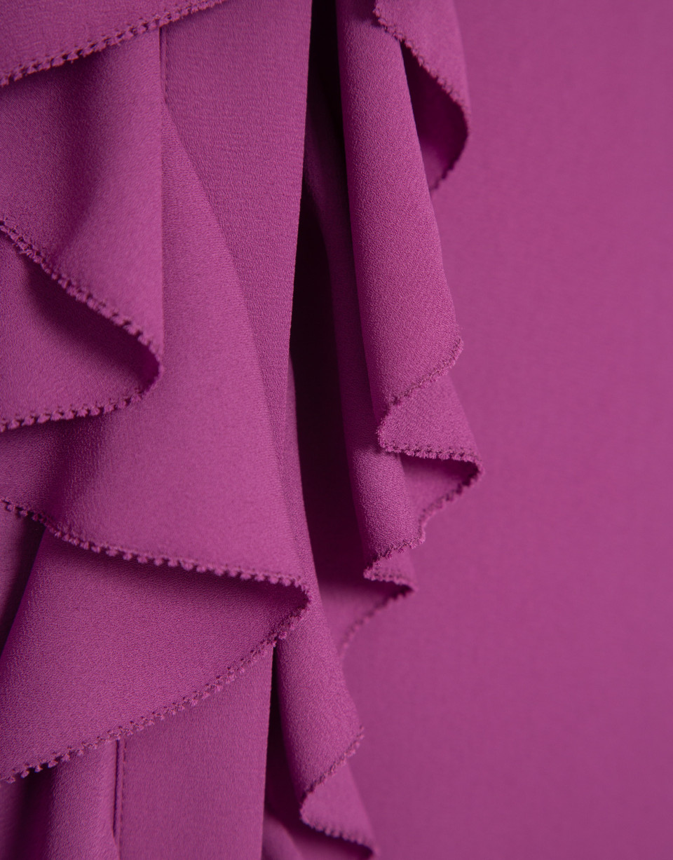 Pink fluid blouse with ruffles on the chest | Roberto Verino