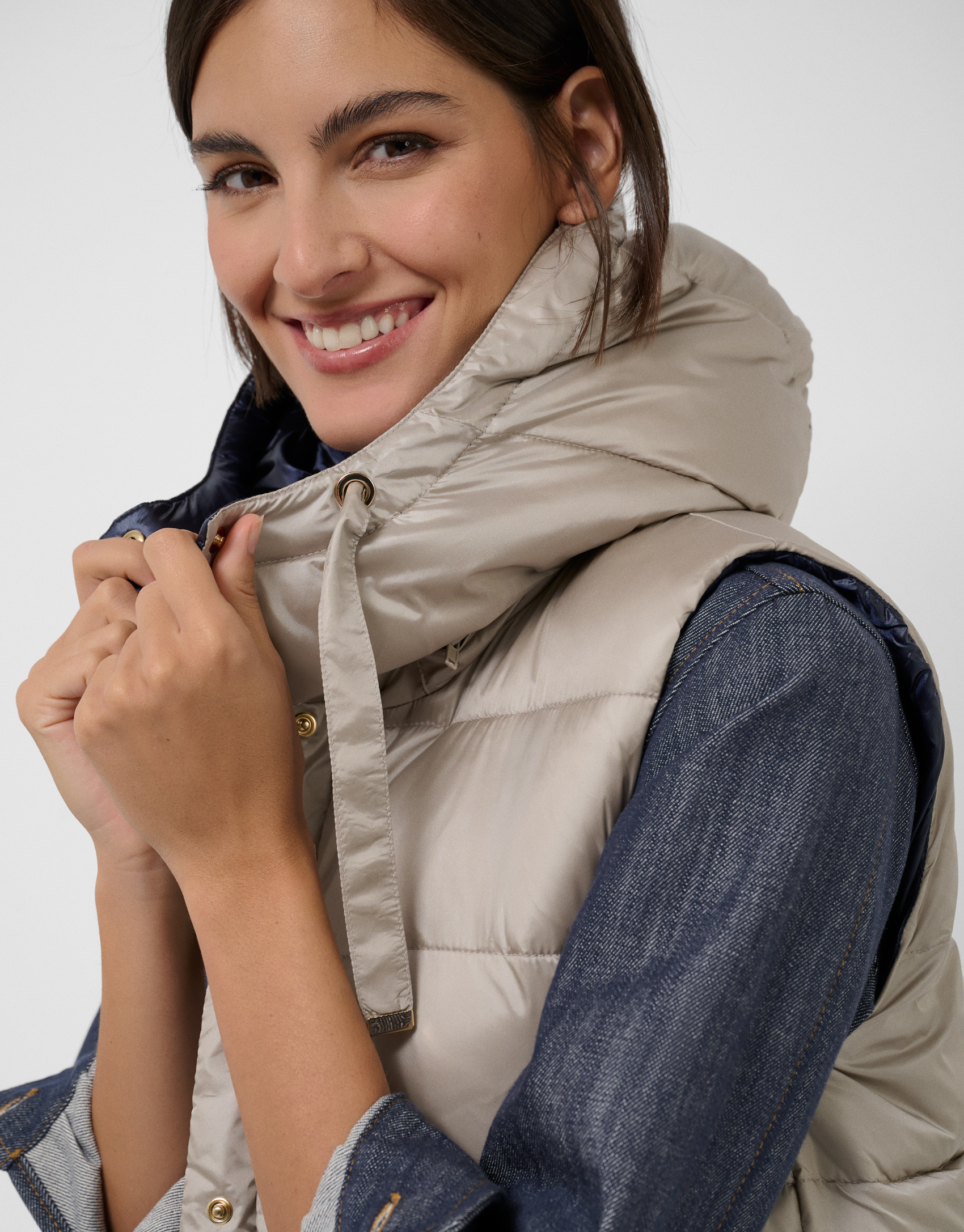 Beige/navy reversible quilted vest - Mujer | Roberto Verino