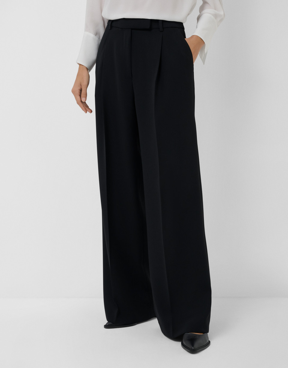 Straight trousers with black crepe darts | Roberto Verino