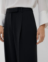 Pantalón recto con pinzas crepé negro - Mujer | Roberto Verino