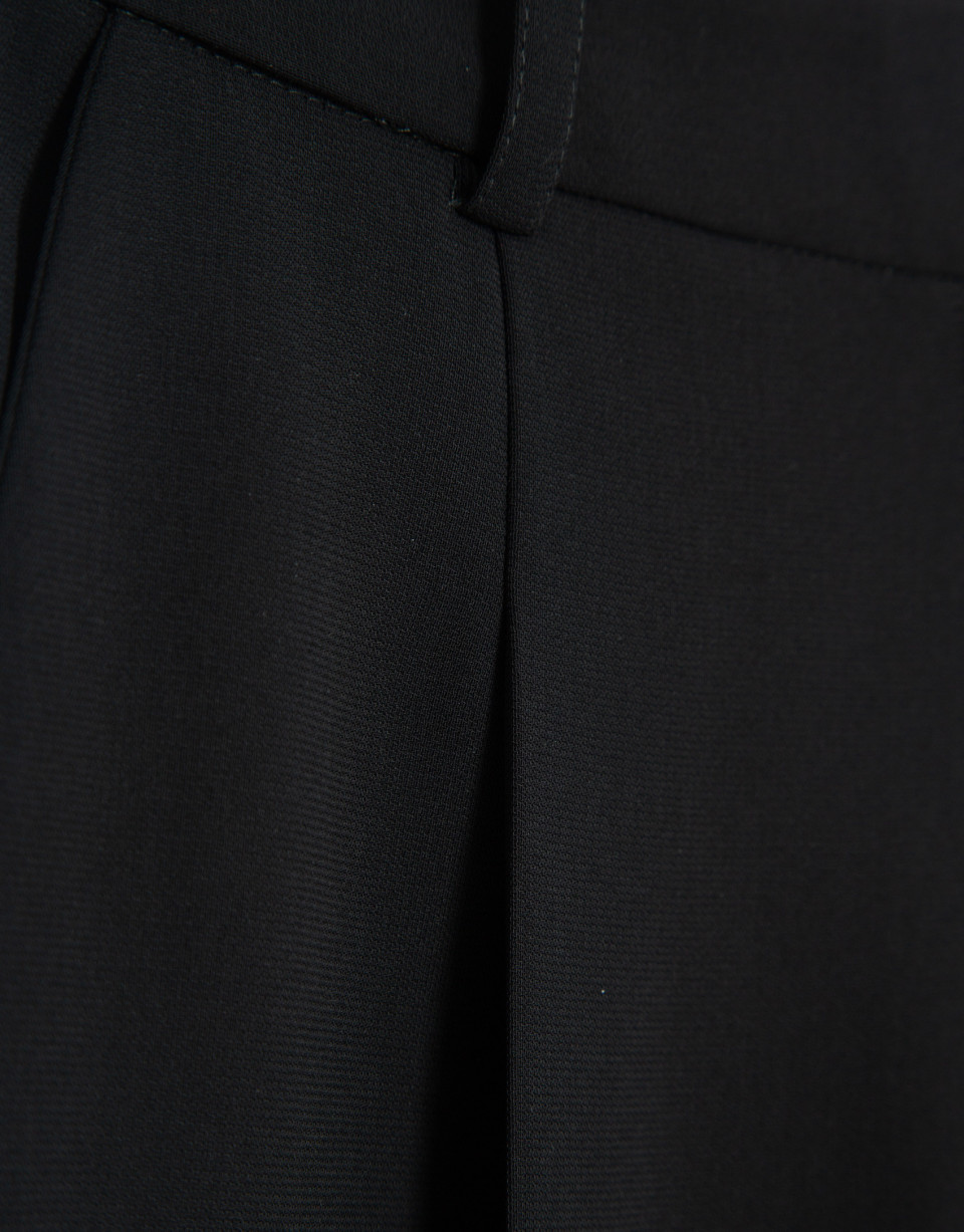 Straight trousers with black crepe darts | Roberto Verino