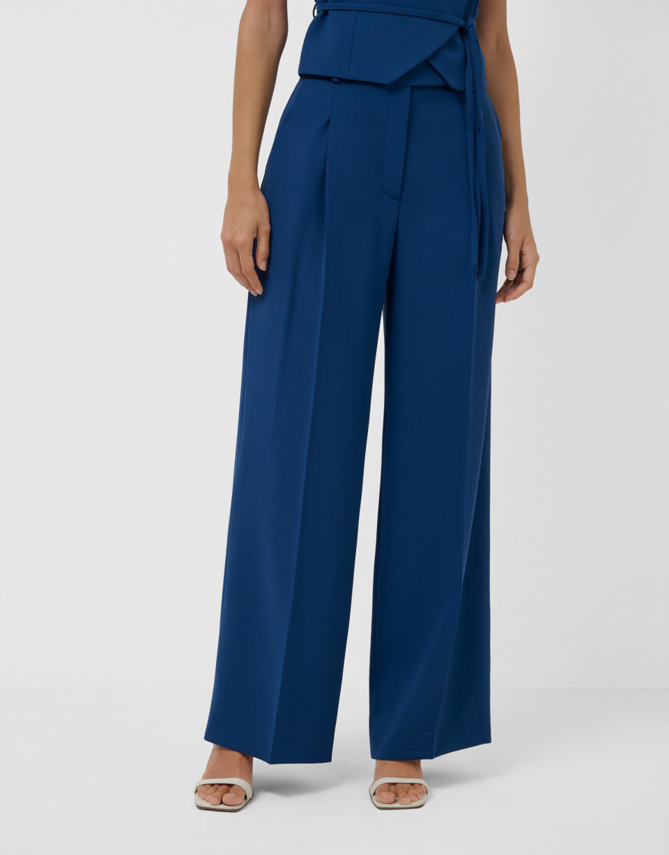 Straight trousers with navy blue crepe darts | Roberto Verino