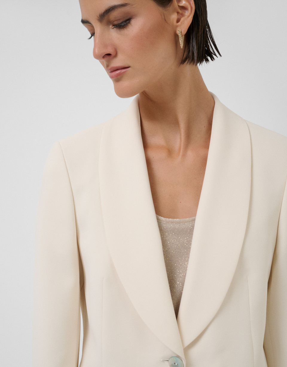 Off-white crepe rounded lapel one button blazer | Roberto Verino