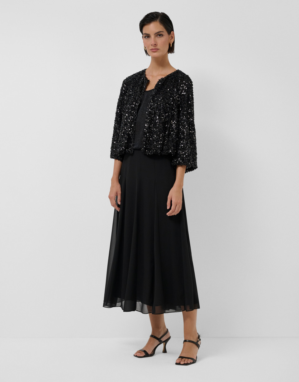 Short puffed jacket with black paillettes | Roberto Verino