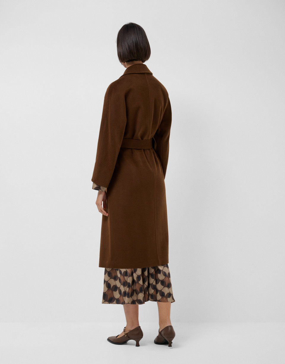 Long camel wool double-breasted coat with belt | Roberto Verino