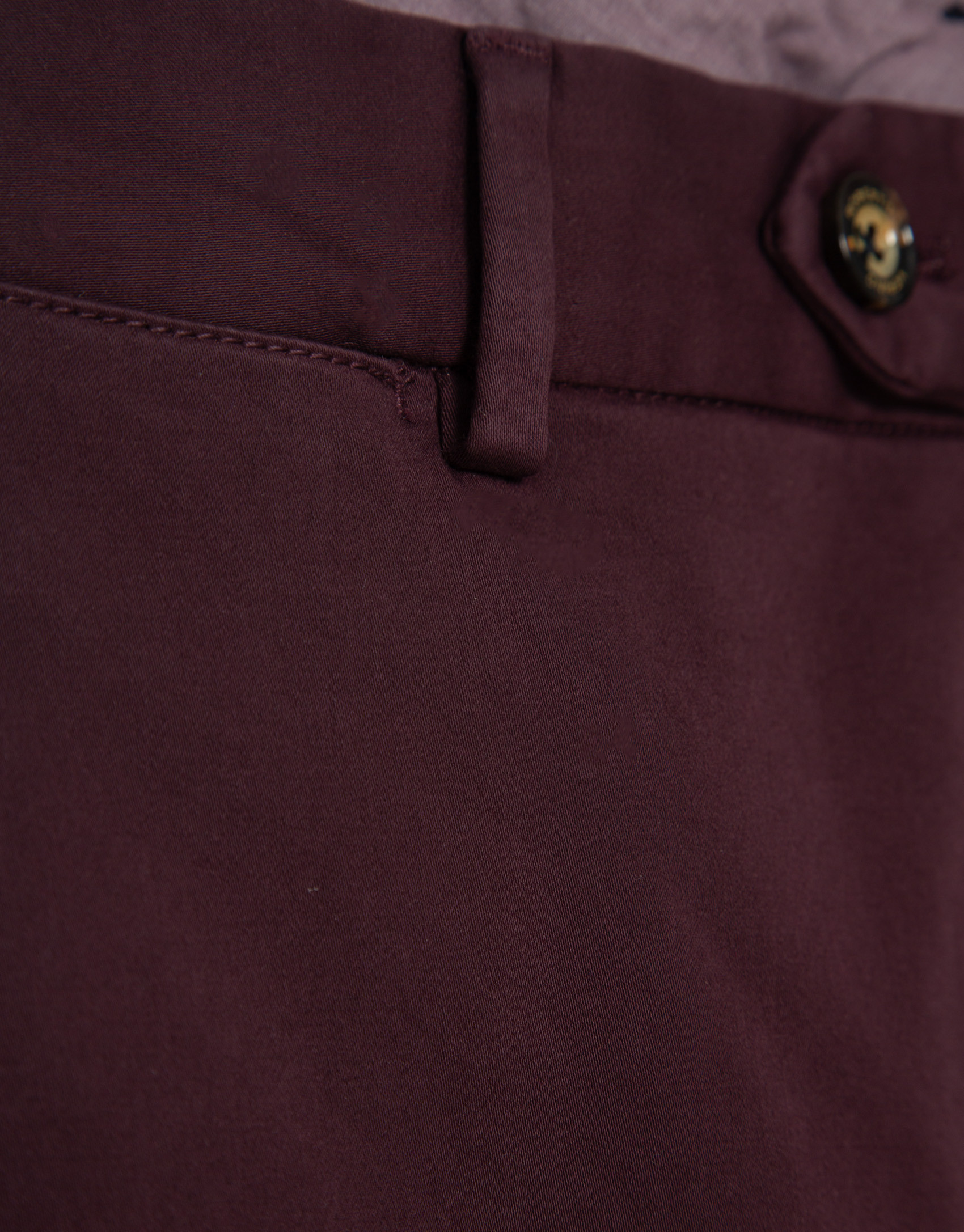 Pantalón chino tintado cereza - Hombre | Roberto Verino