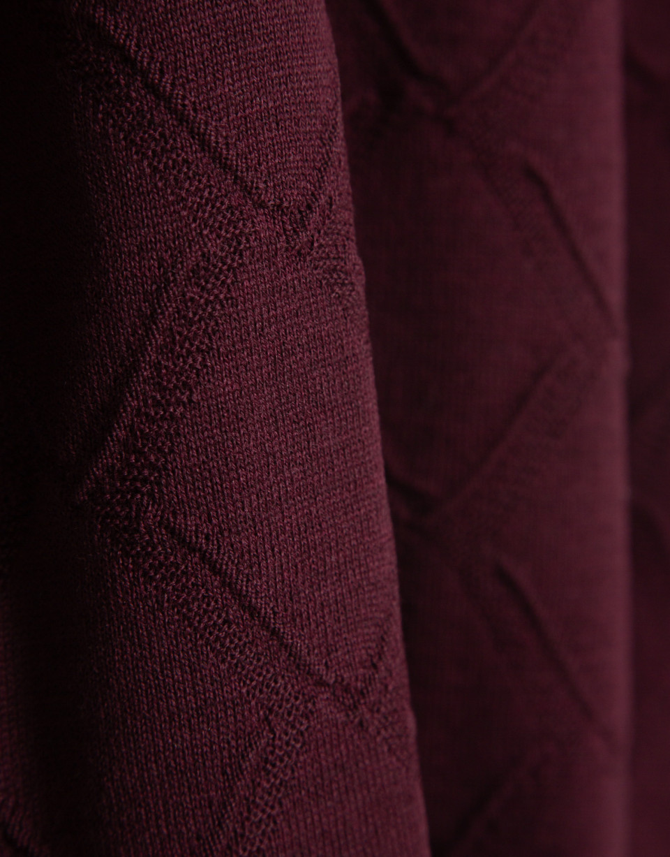 Cherry embossed rhombus sweater - Hombre | Roberto Verino