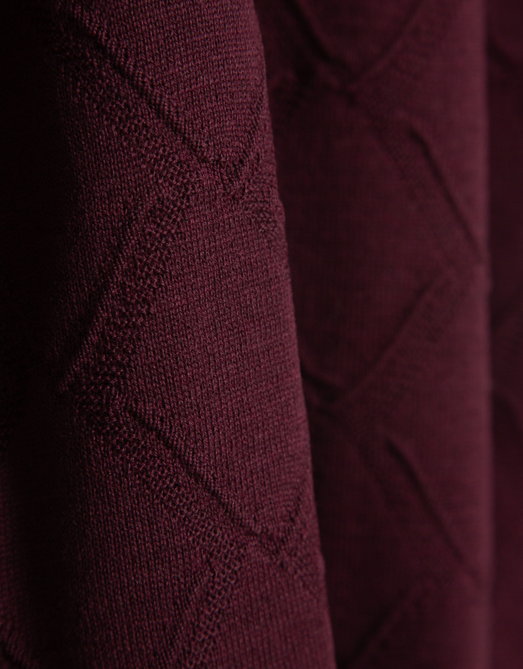 Cherry embossed rhombus sweater - Hombre | Roberto Verino