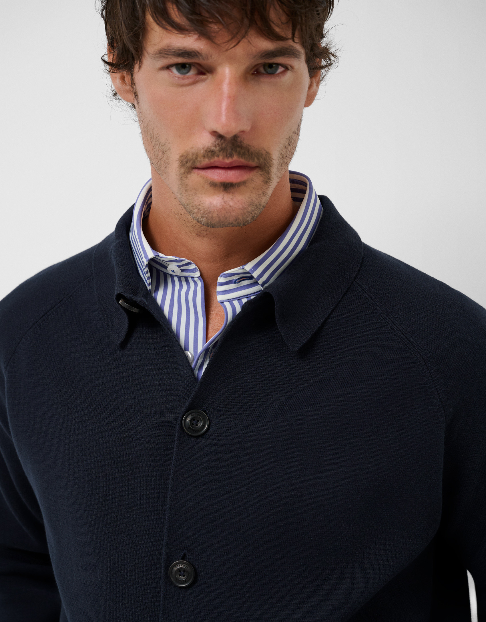 Navy buttoned knit overshirt - Hombre - AW2026 | Roberto Verino