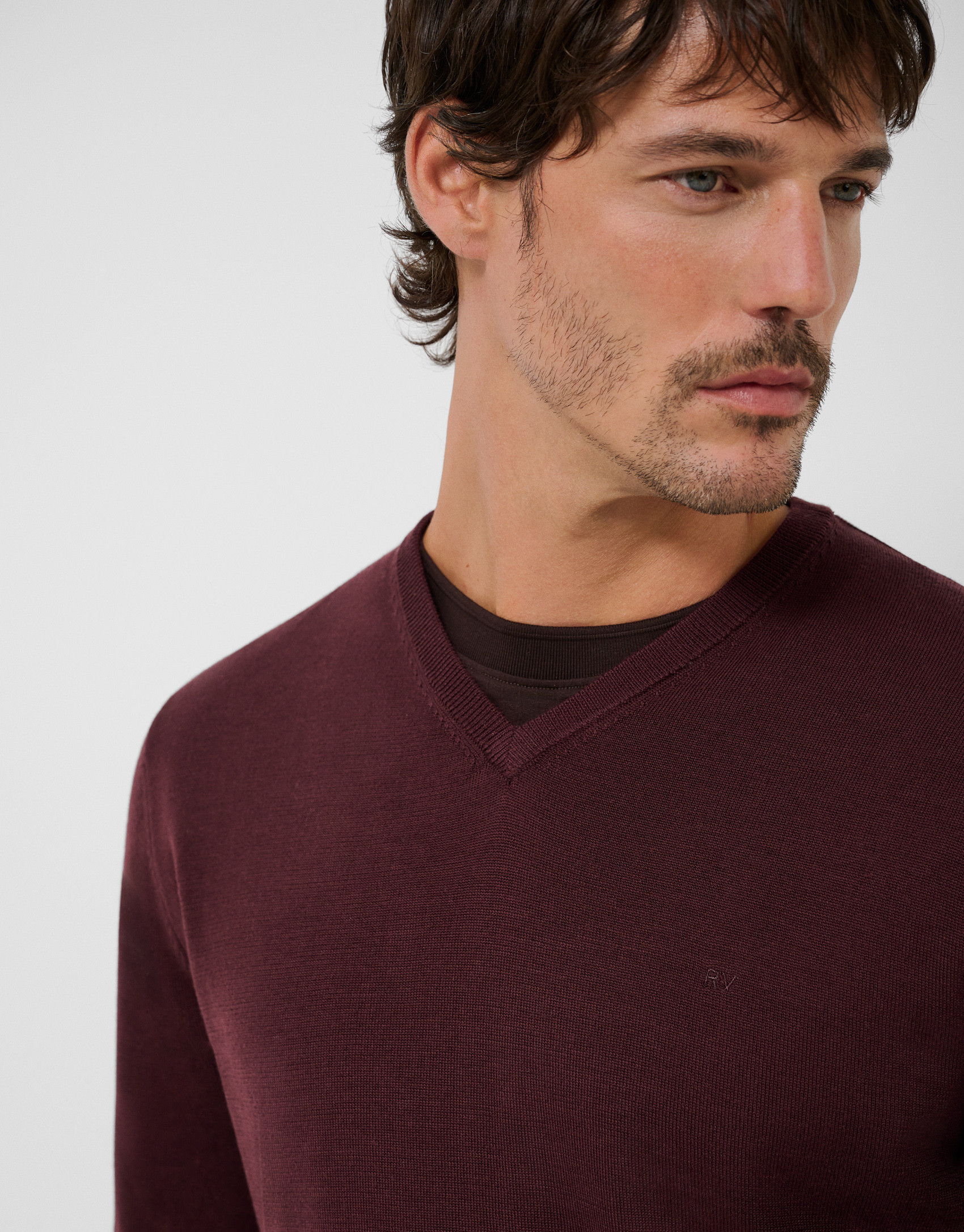 Cherry V-neck sweater - Hombre - AW2026 | Roberto Verino