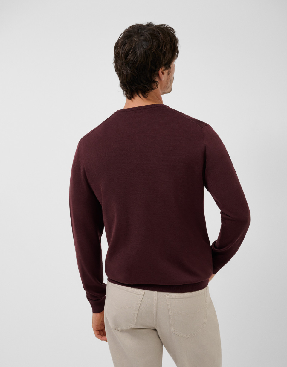 Cherry V-neck sweater - Hombre - AW2026 | Roberto Verino