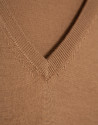 Camel V-neck sweater - Hombre - AW2026 | Roberto Verino