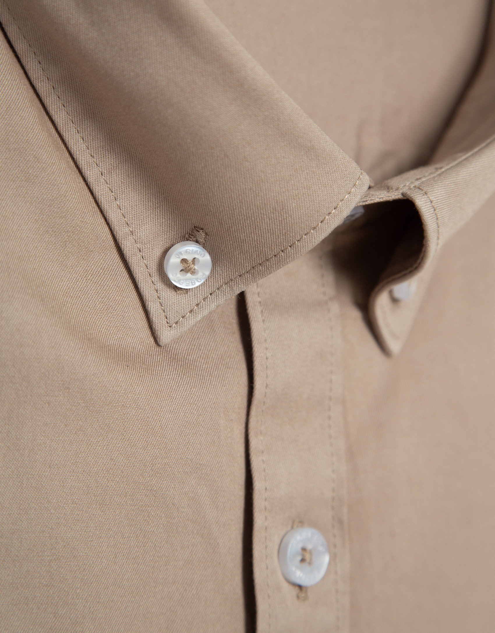 Camisa sport regular tintada camel - Hombre | Roberto Verino