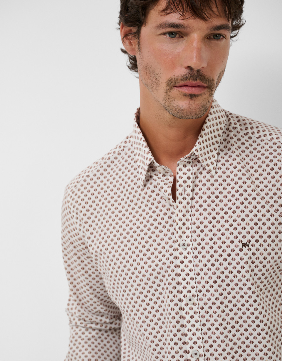 Regular fit sport shirt with brown geometric ... | Roberto Verino
