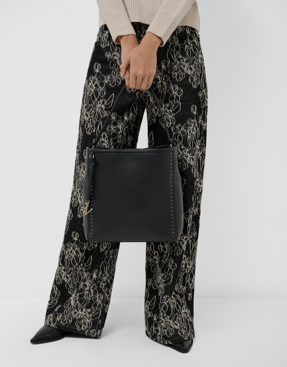 Victoria Hobo black leather shoulder bag with... | Roberto Verino