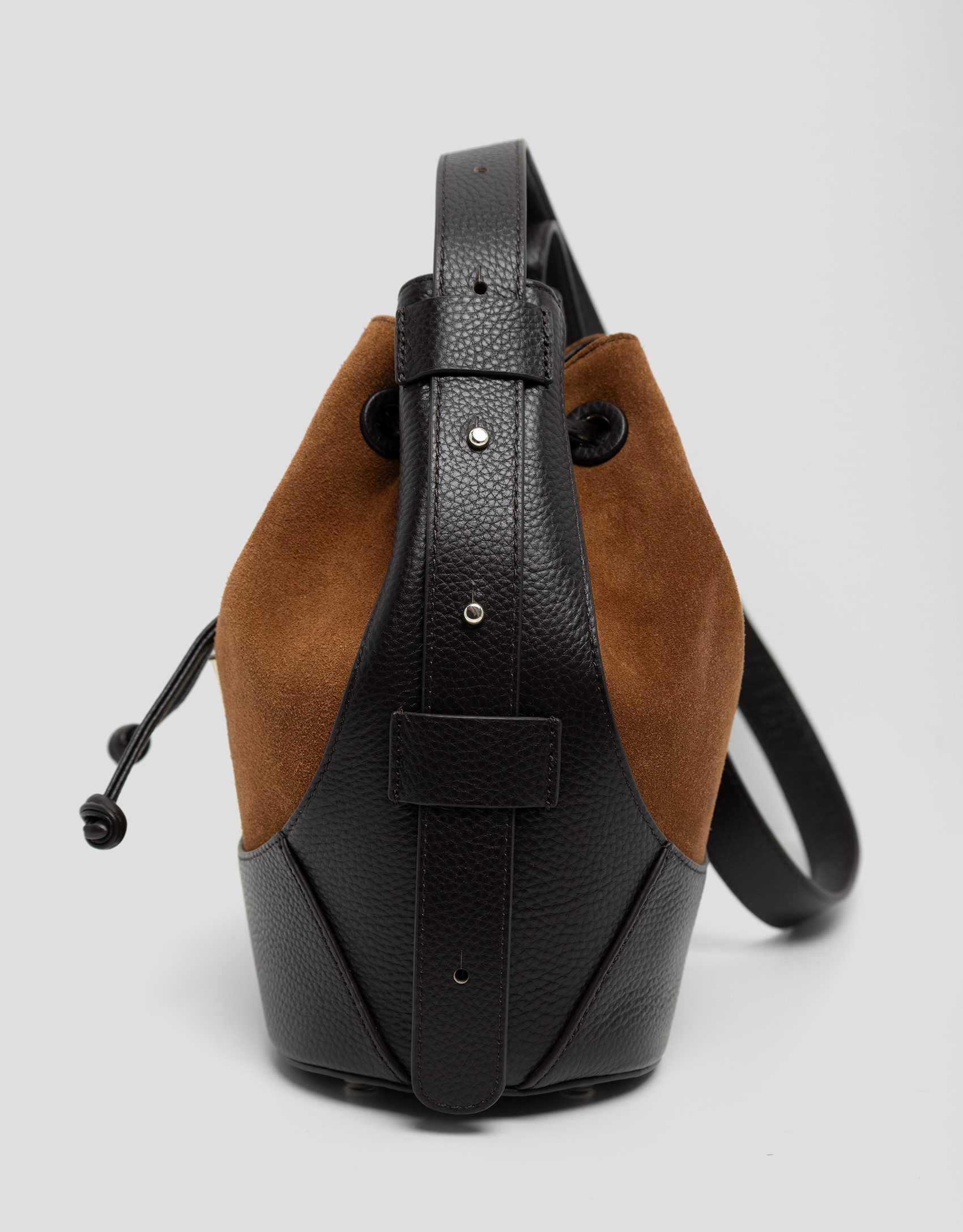 Bolso de hombro Iera Bucket piel y serraje ... | Roberto Verino