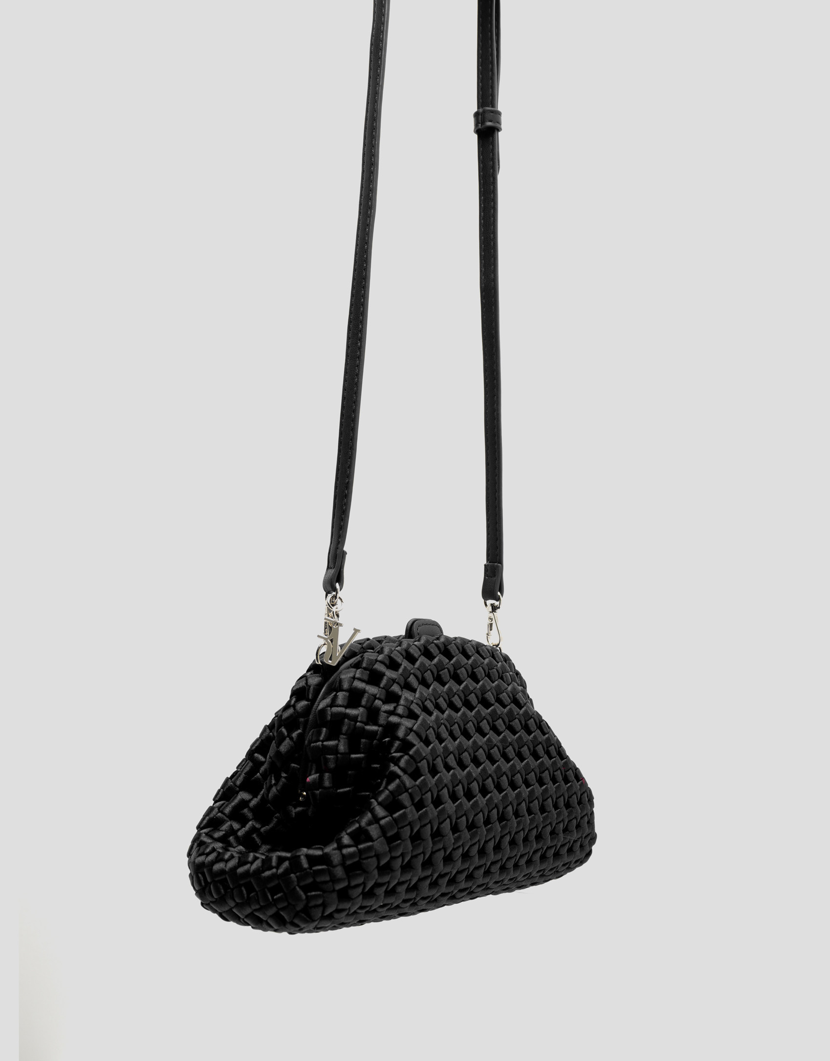Uma black interwoven woven clutch bag - Mujer | Roberto Verino
