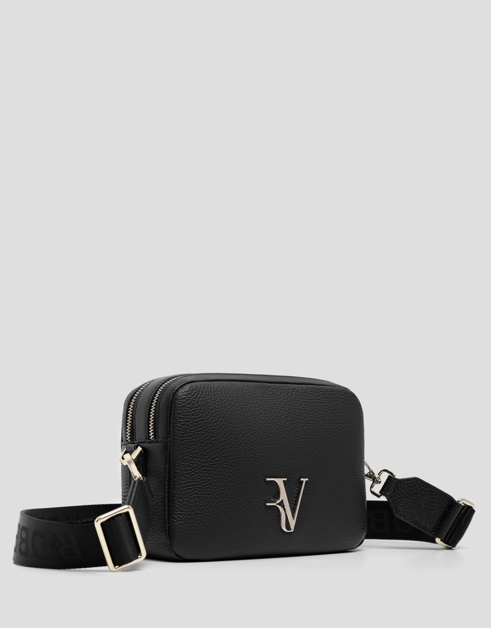 Bolso bandolera Thais piel granulada negra | Roberto Verino
