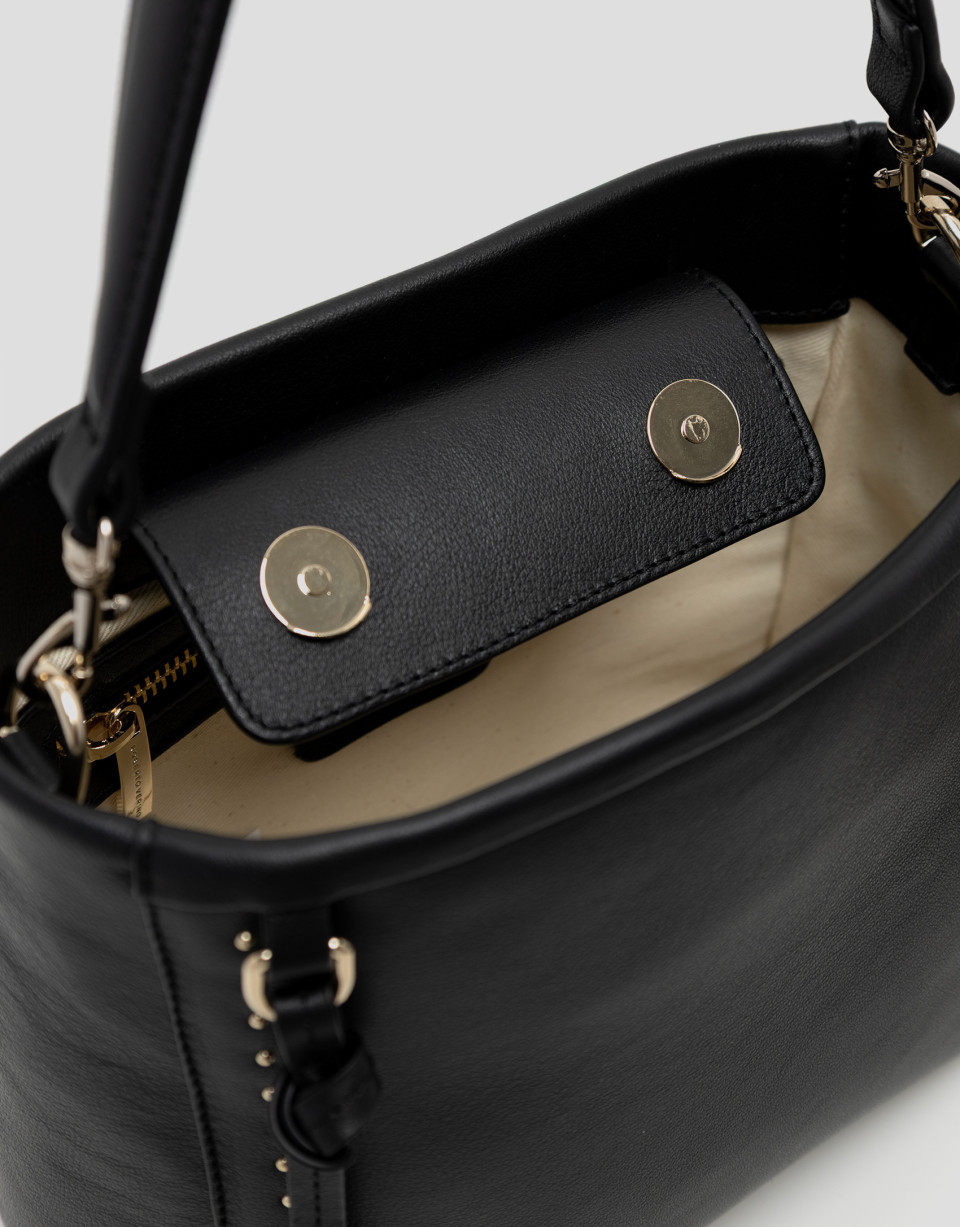Victoria Midi black leather handbag with studs | Roberto Verino