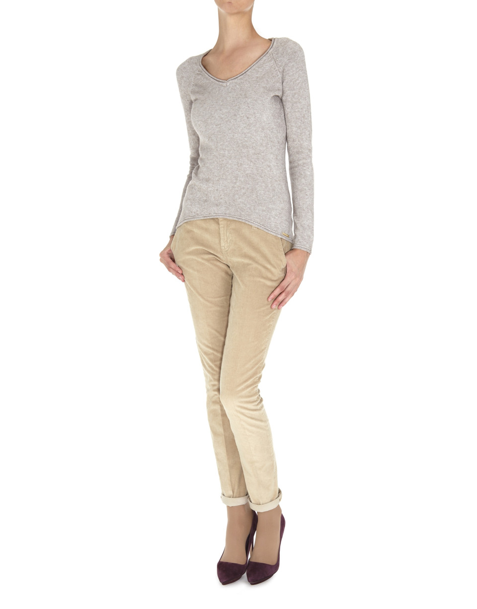 Beige fine knit V neck sweater