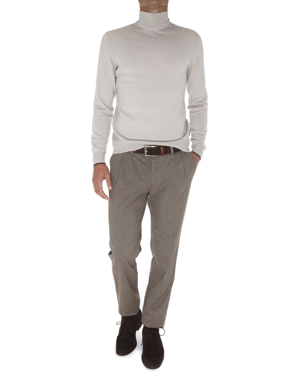 Turtleneck sweater 