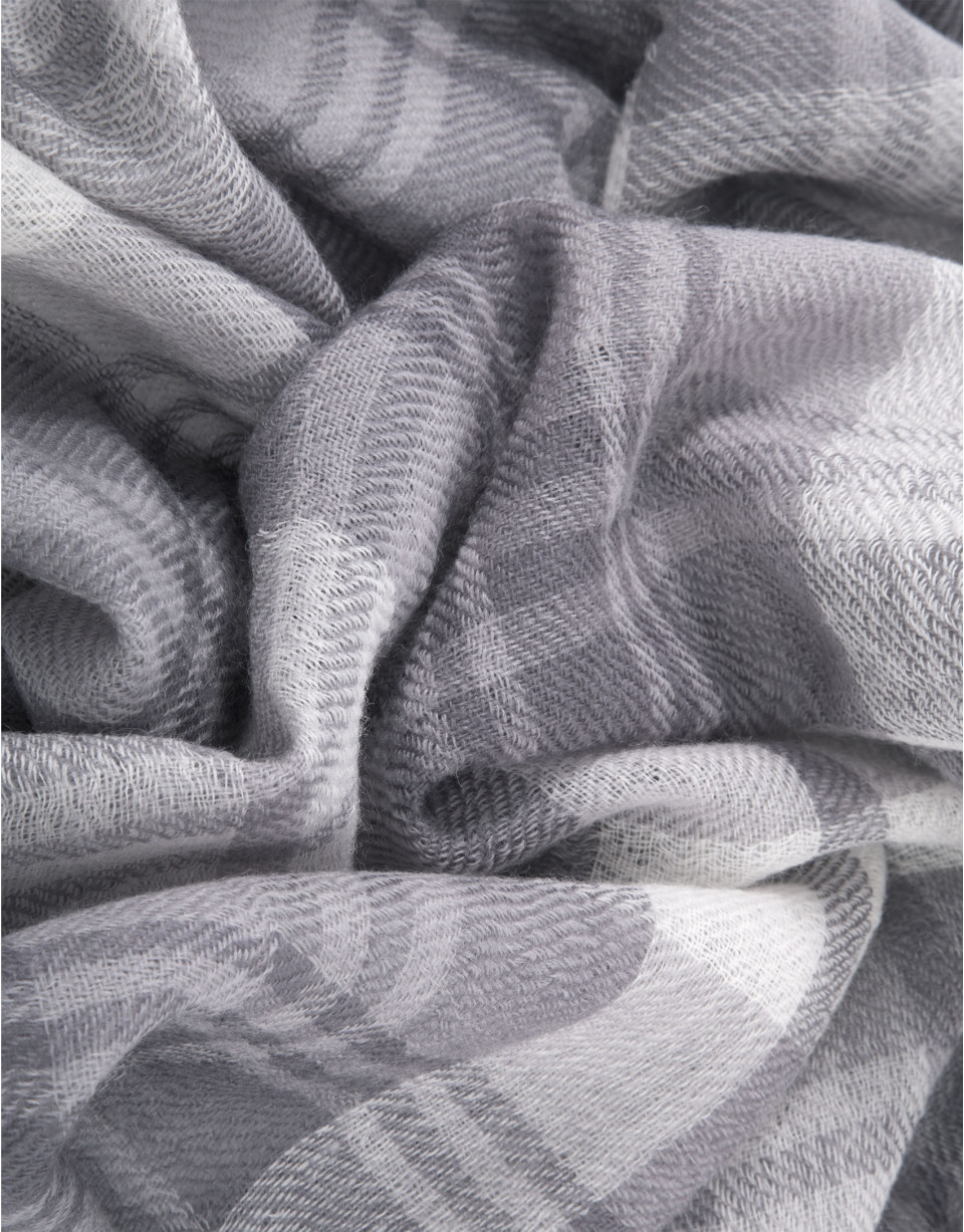 Foulard cuadros gris negros