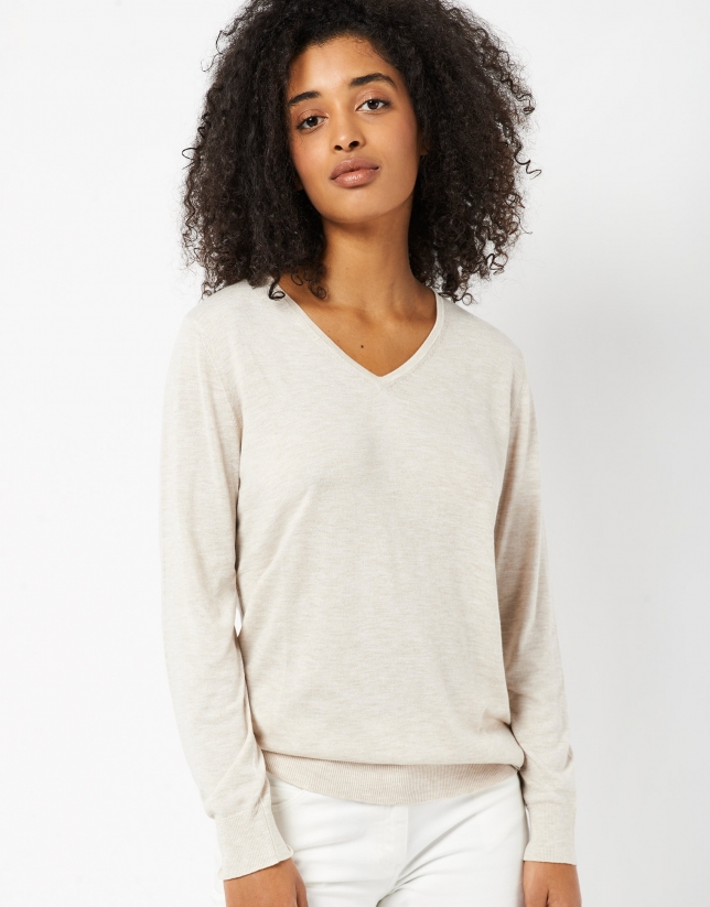 Jersey fino escote pico crudo