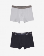 White/navy boxers pack