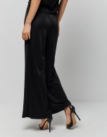 Pantal&oacute;n palazzo punto brillo negro