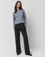 Gray wool sweater with herringbone design in the front