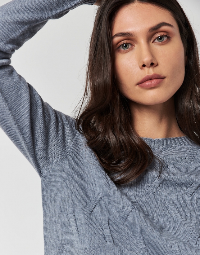 Gray wool sweater with herringbone design in the front