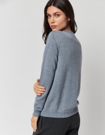 Gray wool sweater with herringbone design in the front