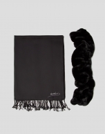 Black foulard with smooth tubular
