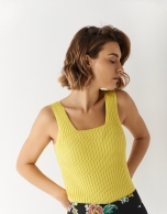 Top tirantes canal&eacute; ancho amarillo