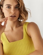 Yellow tank top with wide ribbing and straps