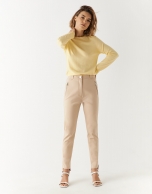 Jersey punto fino escote redondo amarillo