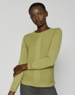 Green sweater with braiding and boat neck