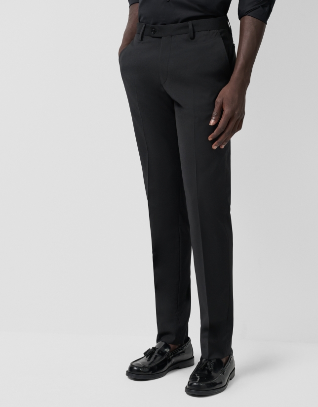 Slim fit half canvas suit in plain black