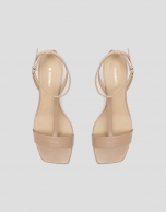 Open sandal with beige leather straps