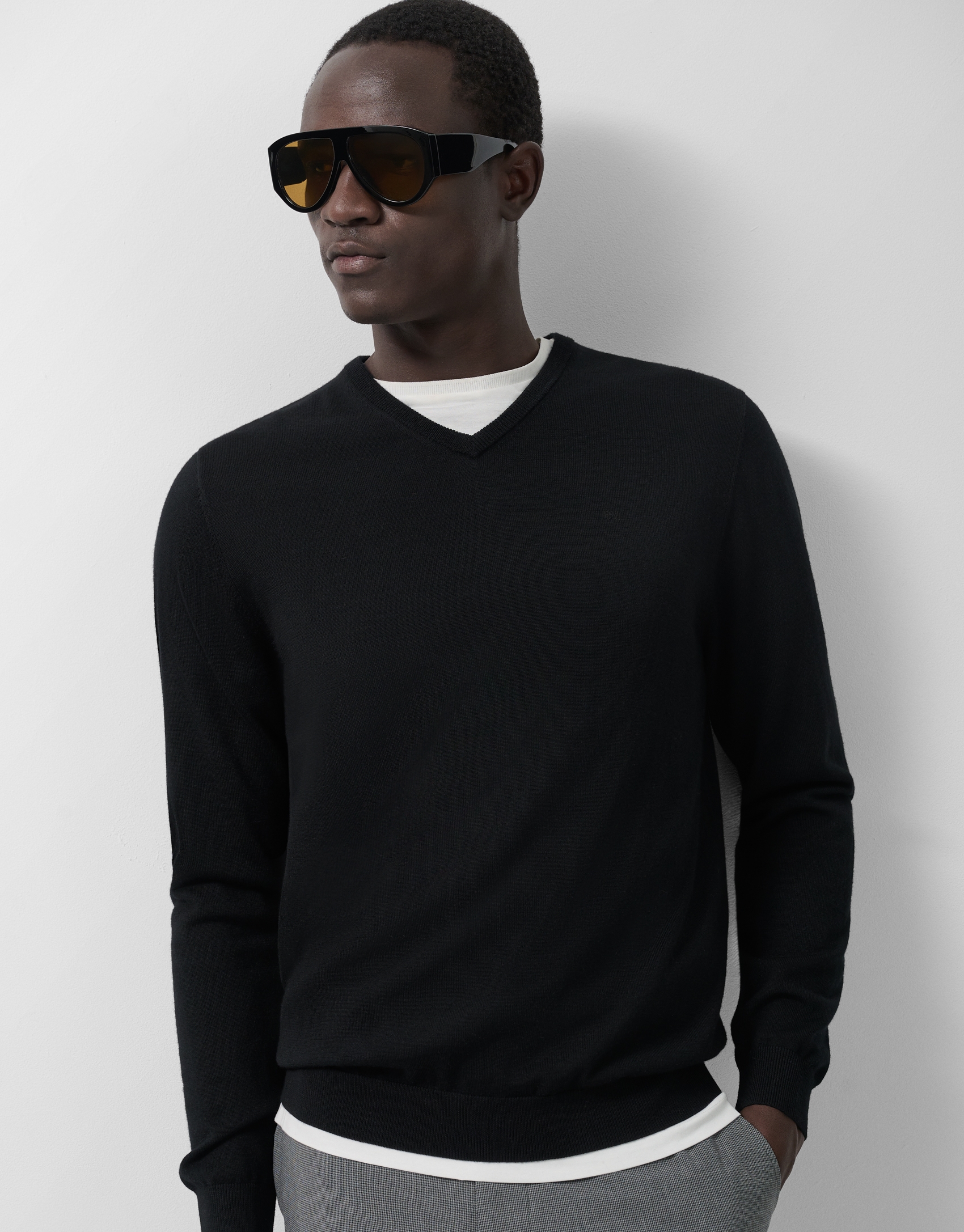 Black wool sweater with V-neck