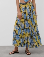 Pleated georgette crepe midi skirt with blue floral print