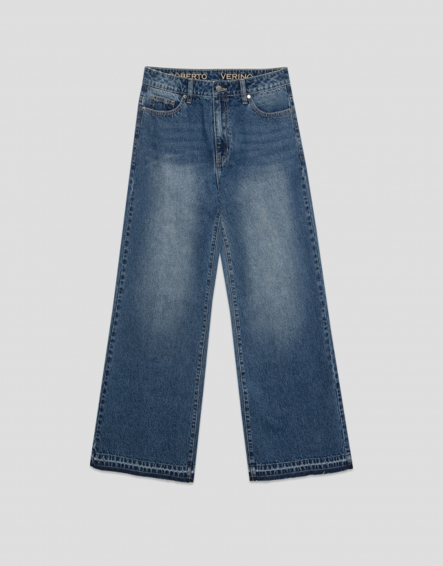 Wide leg blue jeans