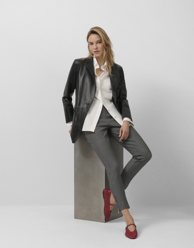 Pantalón legging fantasía blanco y negro
