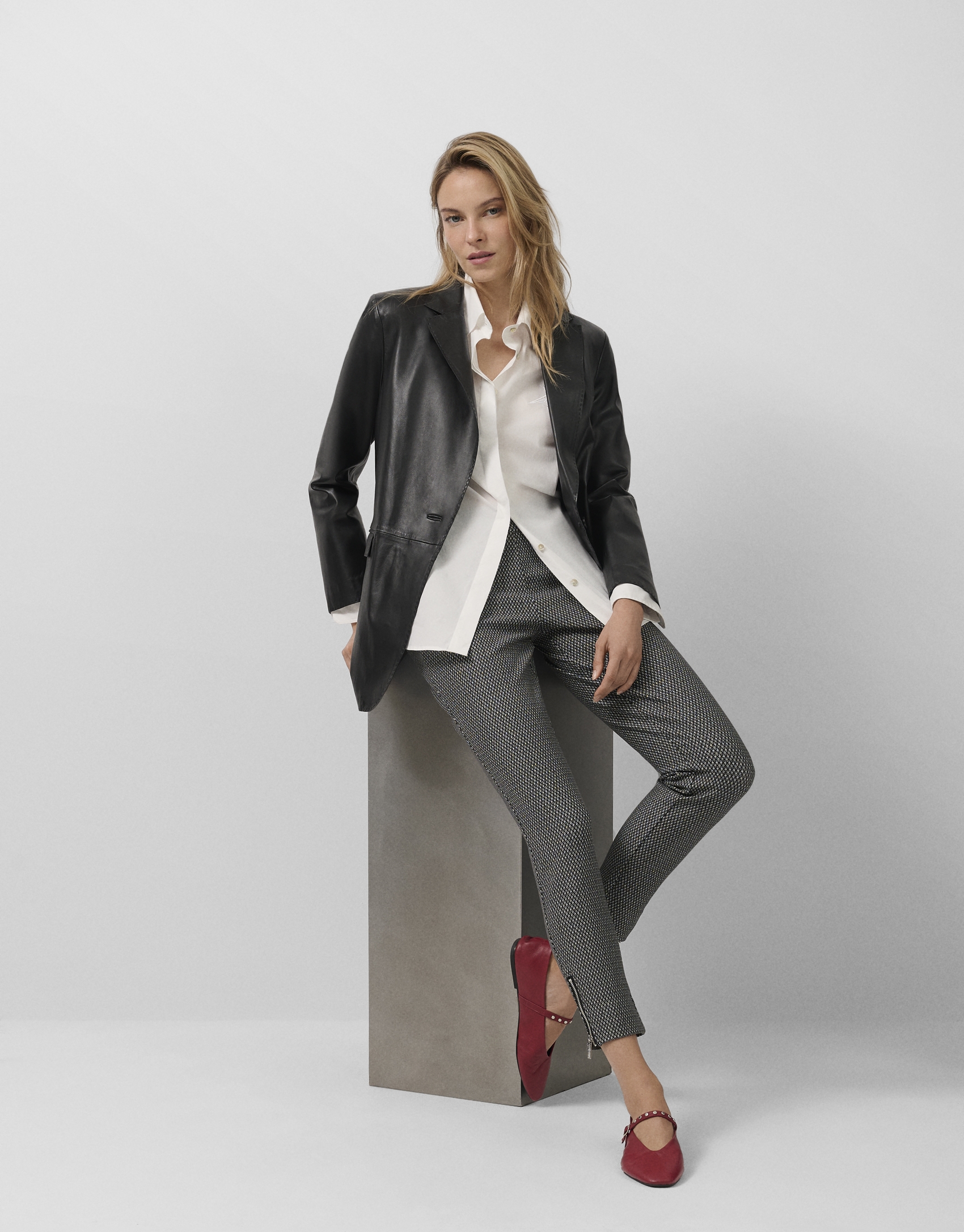 Pantalón legging fantasía blanco y negro