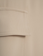 Pantalón cargo ancho twill beige