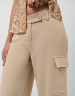 Pantalón cargo ancho twill beige