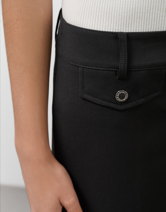 Pantalón pitillo negro
