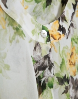 Blusa de manga corta en crepe georgette estampado floral