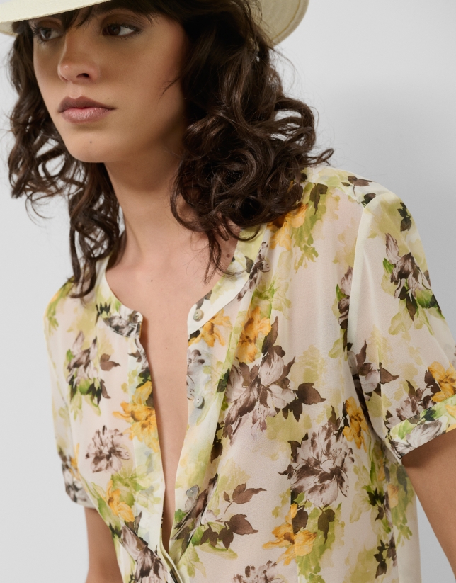 Short sleeve blouse in floral print crepe georgette